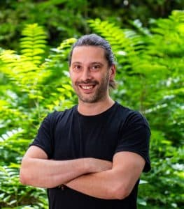 Portrait de Romain Costes directeur de la BU services chez Enov