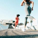 2 femmes qui pratiquent la course à pied